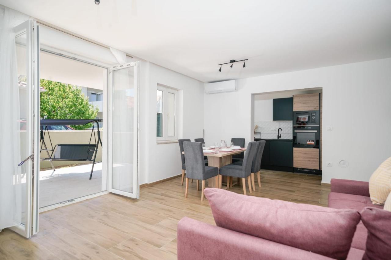 Pina Tourist Apartments Vodice Exterior photo